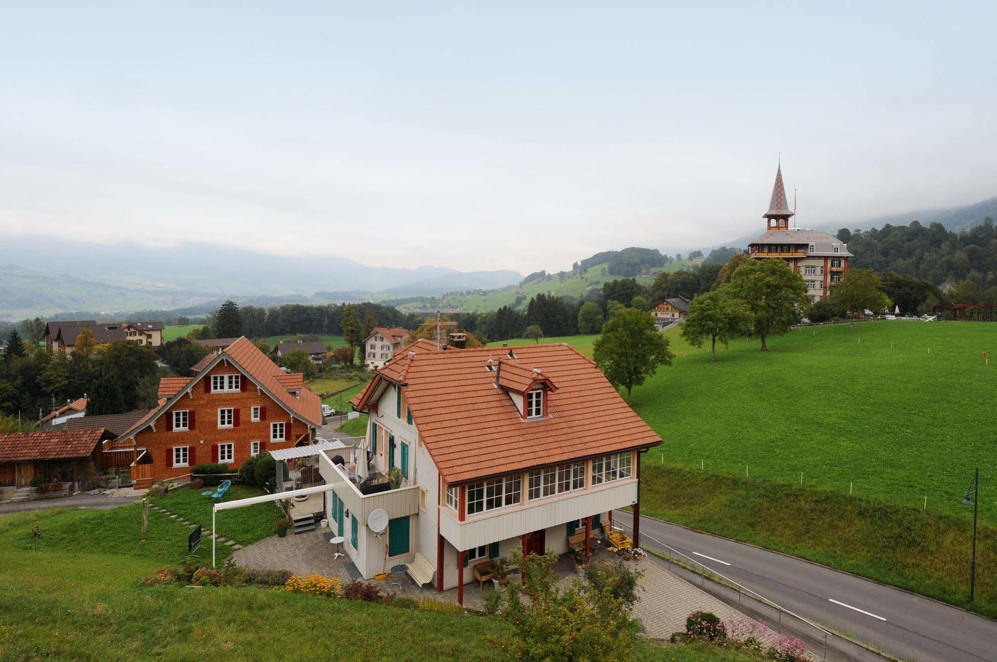 Hotel Gasthaus Paxmontana Sachseln Exteriér fotografie